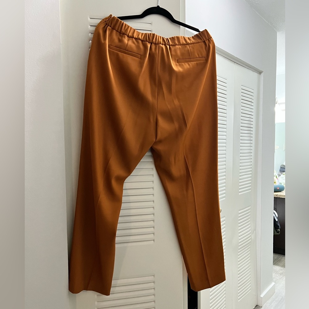 Calvin Klein - Picture 4 of 8